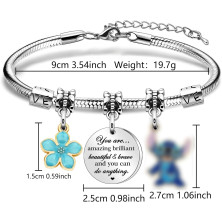 HEYEJET, Bracciale con ciondoli per donne e ragazze, con ciondolo con Stitch e ciondolo con scritta "You are amazing", adatto